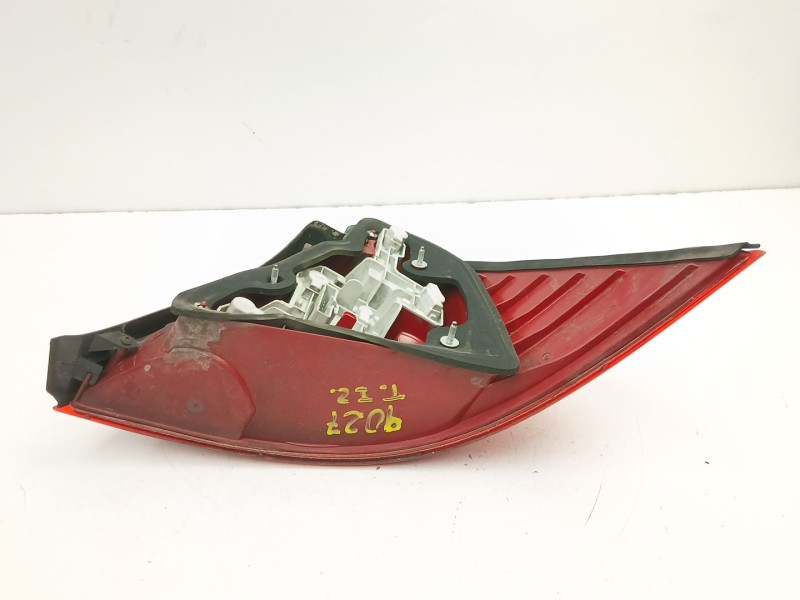 Recambio de piloto trasero izquierdo para ford mondeo iii sedán (b4y) 2.0 tdci referencia OEM IAM 3S7113405A  