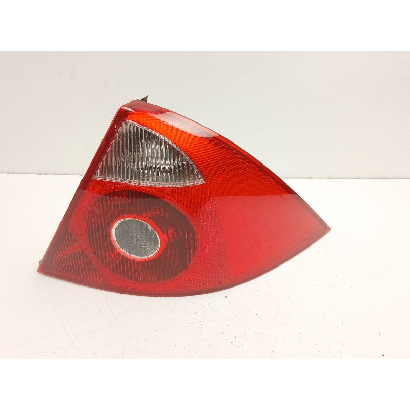 Recambio de piloto trasero derecho para ford mondeo iii sedán (b4y) 2.0 tdci referencia OEM IAM 3S7113404A  