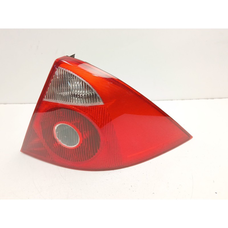 Recambio de piloto trasero derecho para ford mondeo iii sedán (b4y) 2.0 tdci referencia OEM IAM 3S7113404A  