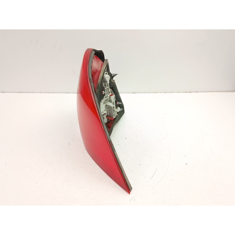 Recambio de piloto trasero derecho para ford mondeo iii sedán (b4y) 2.0 tdci referencia OEM IAM 3S7113404A  