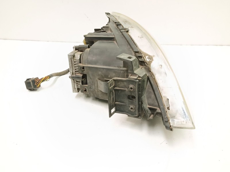 Recambio de faro izquierdo para ford mondeo iii sedán (b4y) 2.0 tdci referencia OEM IAM 1S7113006CL 0301174271 