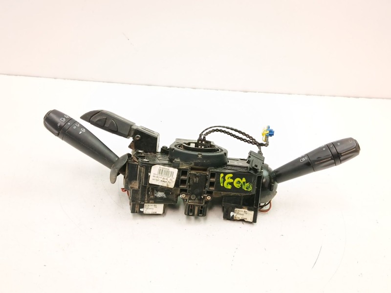 Recambio de mando luces y limpias para dacia sandero ii (b8_) 1.5 dci referencia OEM IAM 681726046R  