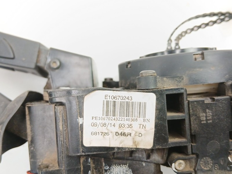 Recambio de mando luces y limpias para dacia sandero ii (b8_) 1.5 dci referencia OEM IAM 681726046R  