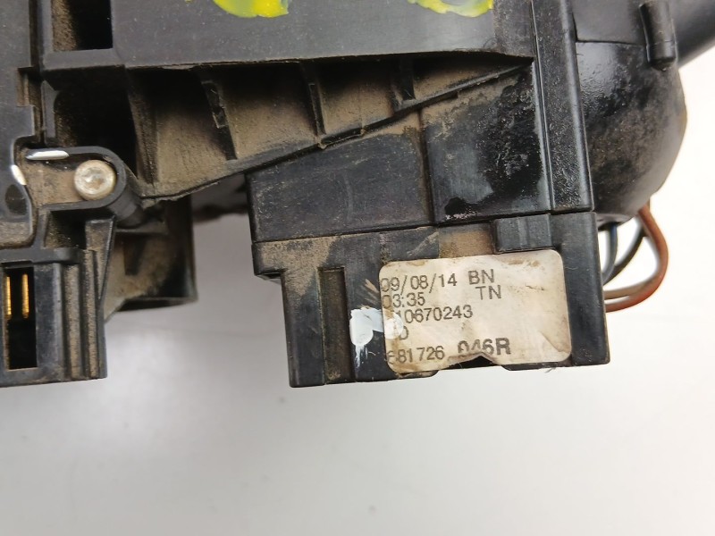 Recambio de mando luces y limpias para dacia sandero ii (b8_) 1.5 dci referencia OEM IAM 681726046R  
