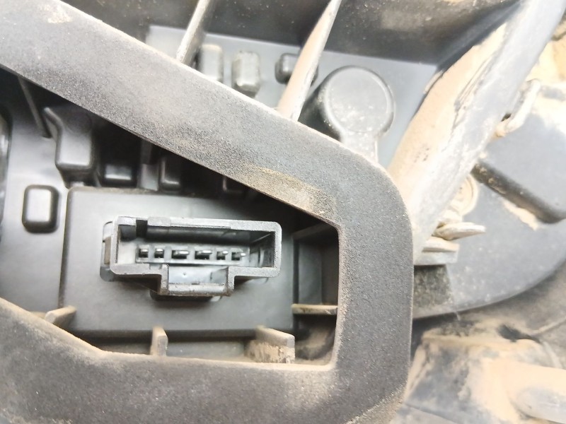 Recambio de piloto trasero izquierdo para dacia sandero ii (b8_) 1.5 dci referencia OEM IAM 265554085R  