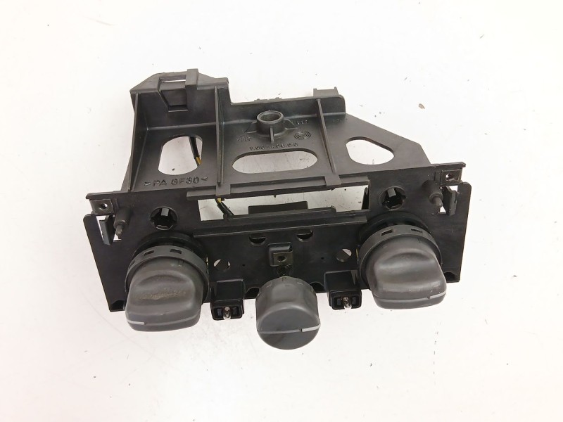 Recambio de mandos calefaccion aire para fiat punto (176_) 75 1.2 referencia OEM IAM 182750360  