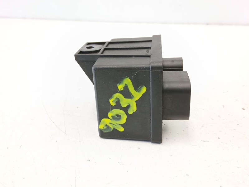 Recambio de caja calentadores para fiat freemont (345_) 2.0 jtd referencia OEM IAM 68079153AA 0281003060 