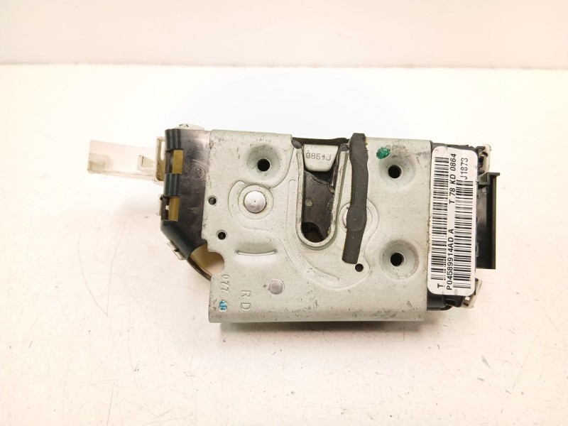 Recambio de cerradura puerta trasera derecha para fiat freemont (345_) 2.0 jtd referencia OEM IAM 04589914AD  