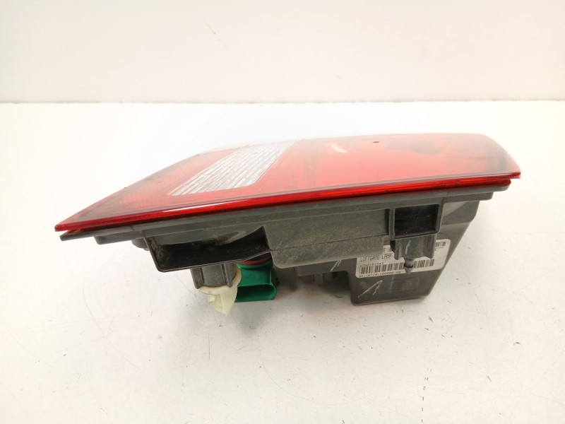 Recambio de piloto porton izquierdo para fiat freemont (345_) 2.0 jtd referencia OEM IAM 68078517AE  