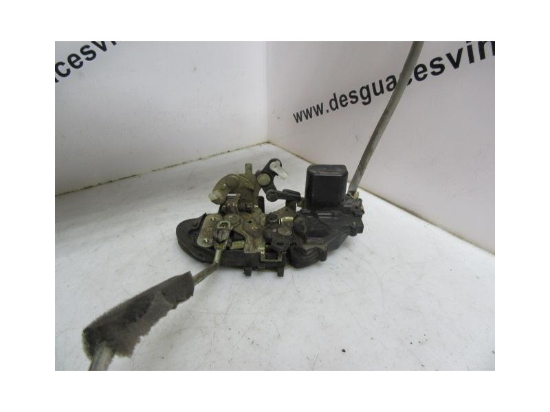 Recambio de cerradura pta. del. dch. : kia carens : 1.8 g /tb (110,13cv) [2001] para kia carens 1.8 g /tb referencia OEM IAM   