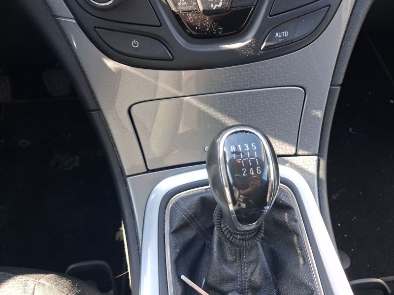 opel insignia a sedán (g09) del año 2013