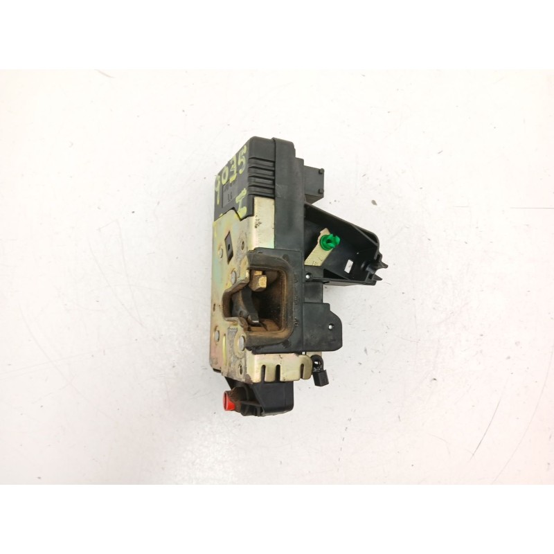 Recambio de cerradura puerta trasera izquierda para opel vectra b (j96) 1.6 i 16v (f19) referencia OEM IAM 90503995  