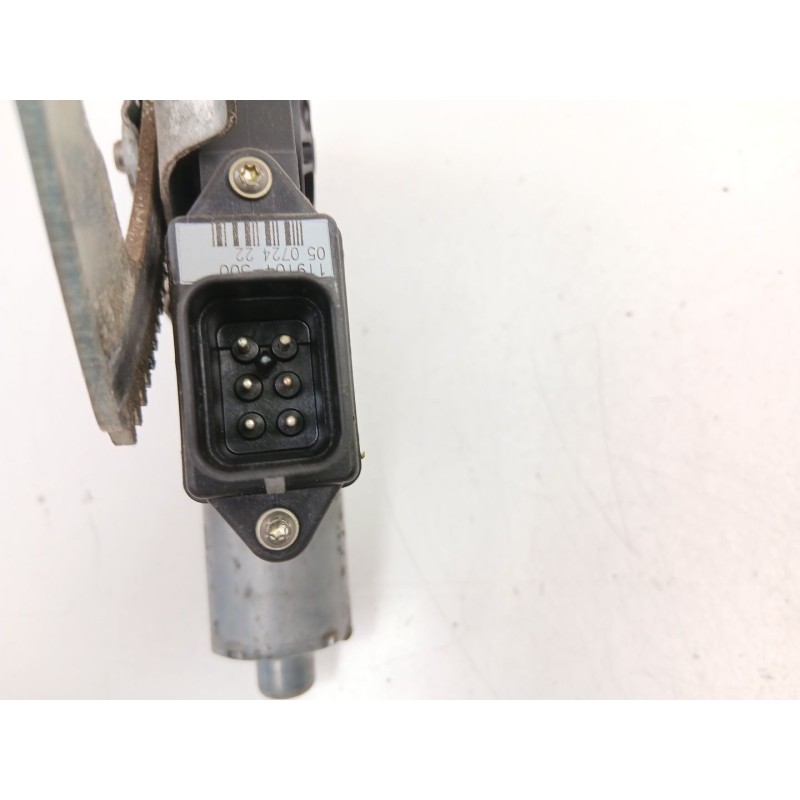 Recambio de elevalunas delantero izquierdo para opel vectra b (j96) 1.6 i 16v (f19) referencia OEM IAM 90520225  