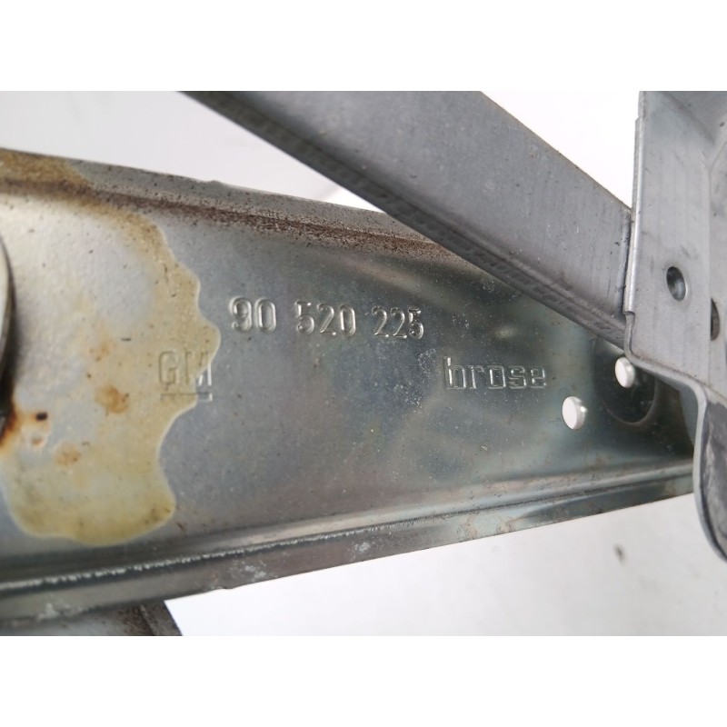 Recambio de elevalunas delantero izquierdo para opel vectra b (j96) 1.6 i 16v (f19) referencia OEM IAM 90520225  
