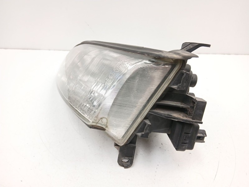 Recambio de faro izquierdo para opel vectra b (j96) 1.6 i 16v (f19) referencia OEM IAM 90464145  