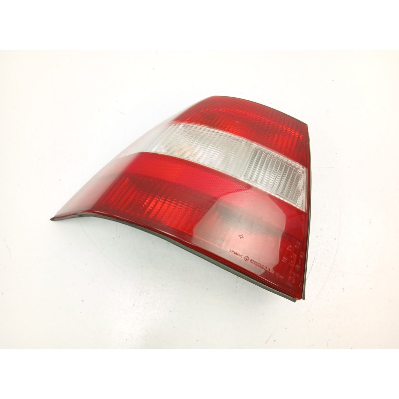 Recambio de piloto trasero izquierdo para opel vectra b (j96) 1.6 i 16v (f19) referencia OEM IAM 90568047  
