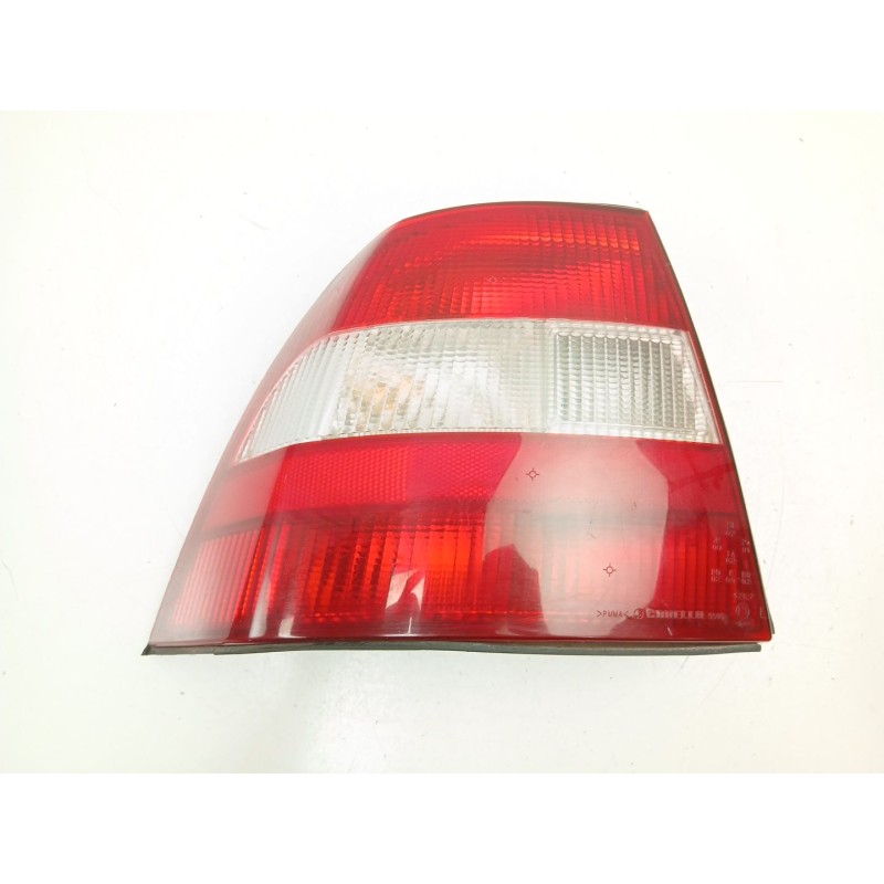 Recambio de piloto trasero izquierdo para opel vectra b (j96) 1.6 i 16v (f19) referencia OEM IAM 90568047  