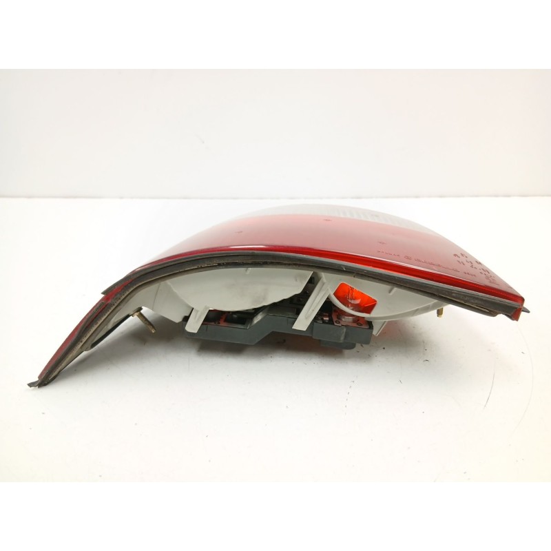 Recambio de piloto trasero izquierdo para opel vectra b (j96) 1.6 i 16v (f19) referencia OEM IAM 90568047  
