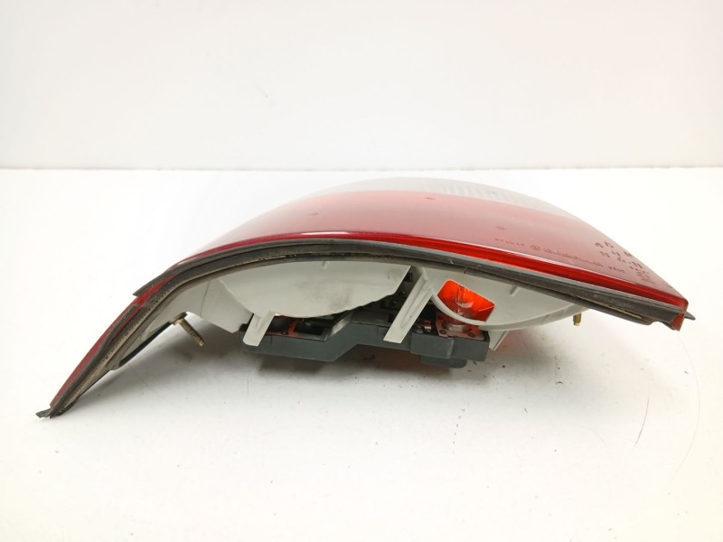 Recambio de piloto trasero izquierdo para opel vectra b (j96) 1.6 i 16v (f19) referencia OEM IAM 90568047  