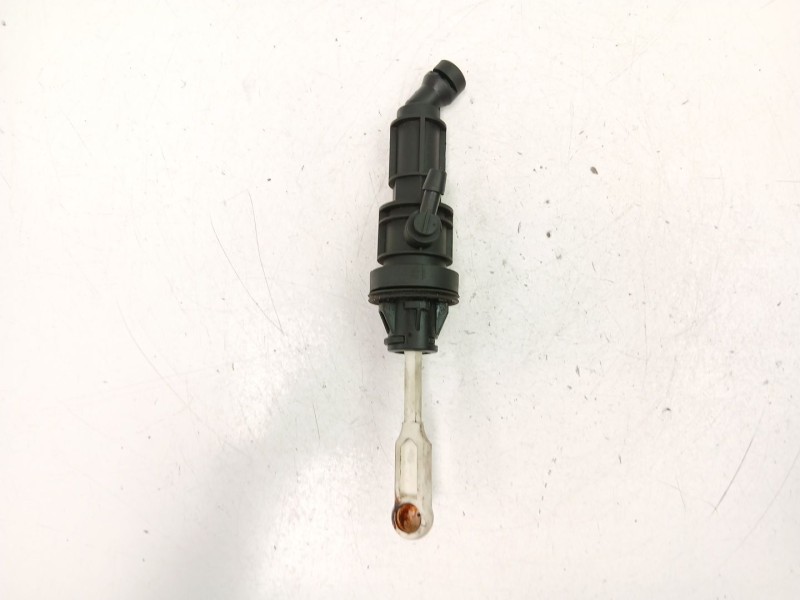 Recambio de bomba embrague para fiat freemont (345_) 2.0 jtd referencia OEM IAM 05106031AC  K05106031AC