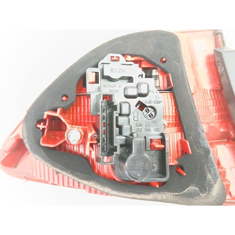Recambio de piloto porton derecho para seat exeo st (3r5) 1.8 tsi referencia OEM IAM 3R9945094 89500361 