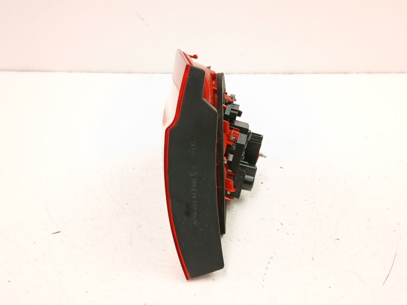 Recambio de piloto porton izquierdo para seat exeo st (3r5) 1.8 tsi referencia OEM IAM 3R9945093 89500360 