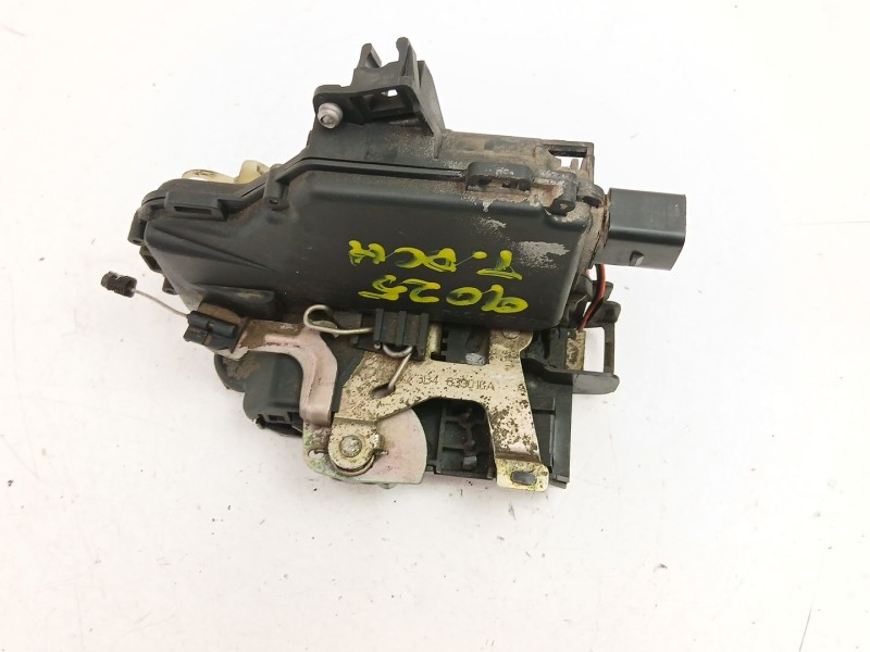 Recambio de cerradura puerta trasera derecha para volkswagen golf iv (1j1) 1.9 tdi referencia OEM IAM 3B4839016A  