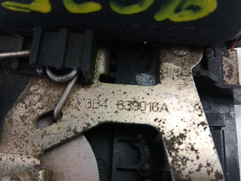 Recambio de cerradura puerta trasera derecha para volkswagen golf iv (1j1) 1.9 tdi referencia OEM IAM 3B4839016A  