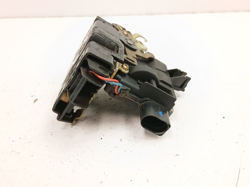 Recambio de cerradura puerta delantera izquierda para volkswagen golf iv (1j1) 1.9 tdi referencia OEM IAM 6X1837013H  