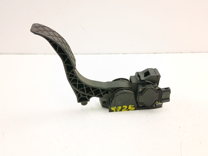 Recambio de potenciometro aceleracion para volkswagen golf iv (1j1) 1.9 tdi referencia OEM IAM 1J1721503K 0281002342 