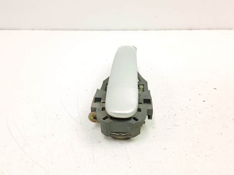 Recambio de manilla trasera izquierda para volkswagen golf iv (1j1) 1.9 tdi referencia OEM IAM 3B0837885D  