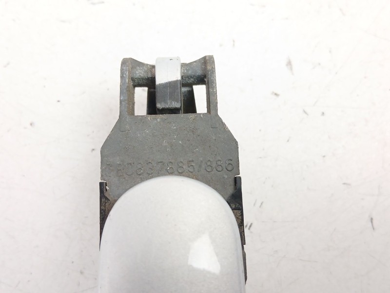 Recambio de manilla delantera izquierda para volkswagen golf iv (1j1) 1.9 tdi referencia OEM IAM 3B0837885D  