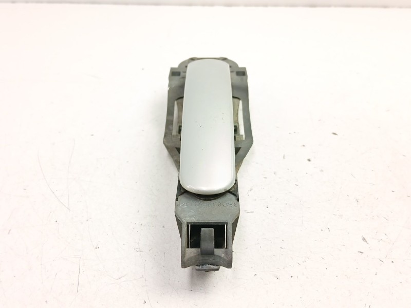 Recambio de manilla delantera derecha para volkswagen golf iv (1j1) 1.9 tdi referencia OEM IAM 3B0837886D  