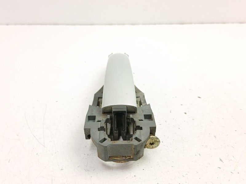 Recambio de manilla delantera derecha para volkswagen golf iv (1j1) 1.9 tdi referencia OEM IAM 3B0837886D  