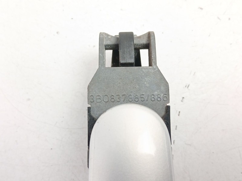Recambio de manilla delantera derecha para volkswagen golf iv (1j1) 1.9 tdi referencia OEM IAM 3B0837886D  
