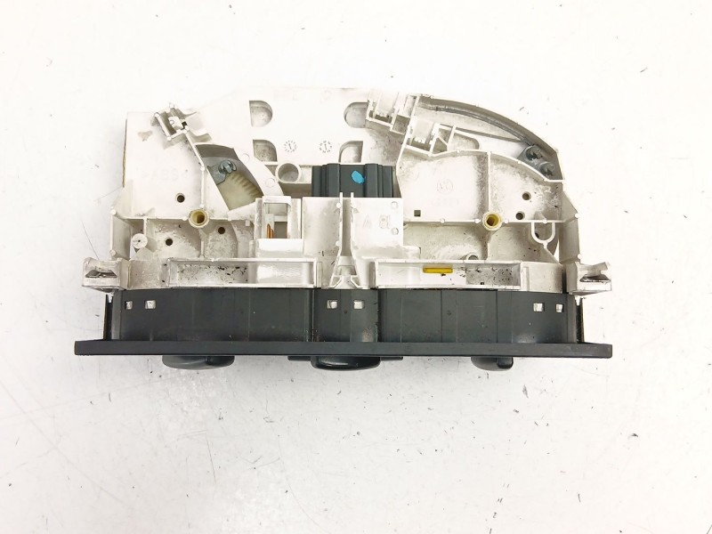 Recambio de mandos calefaccion aire para volkswagen golf iv (1j1) 1.9 tdi referencia OEM IAM 1J0820045F  