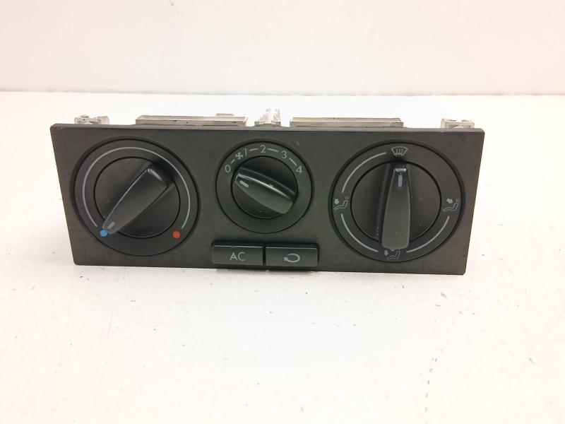 Recambio de mandos calefaccion aire para volkswagen golf iv (1j1) 1.9 tdi referencia OEM IAM 1J0820045F  