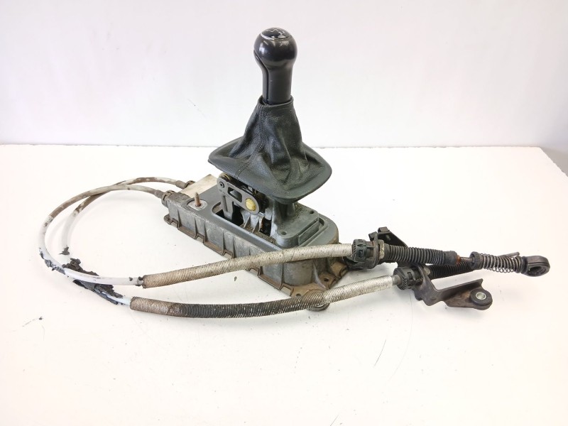 Recambio de palanca cambio manual para volkswagen golf iv (1j1) 1.9 tdi referencia OEM IAM 1J0711049B  