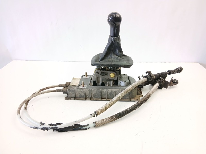 Recambio de palanca cambio manual para volkswagen golf iv (1j1) 1.9 tdi referencia OEM IAM 1J0711049B  