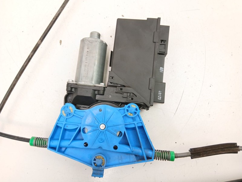 Recambio de elevalunas delantero izquierdo para seat exeo st (3r5) 1.8 tsi referencia OEM IAM 8E0837461C  