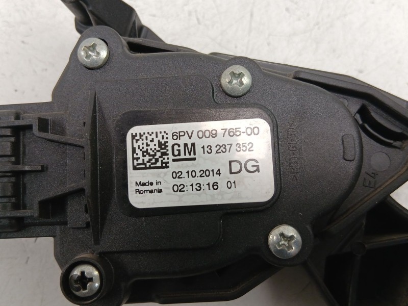 Recambio de potenciometro aceleracion para opel insignia a sedán (g09) 2.0 cdti (69) referencia OEM IAM 13237352 6PV00976500 