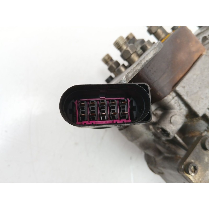 Recambio de bomba inyectora diesel para volkswagen golf iv (1j1) 1.9 tdi referencia OEM IAM 038130107D 0460404977 