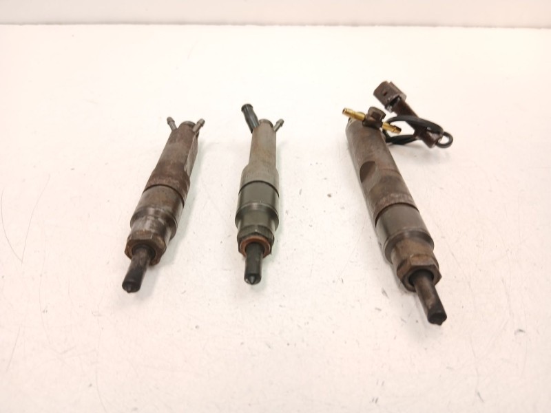 Recambio de inyectores juego para volkswagen golf iv (1j1) 1.9 tdi referencia OEM IAM 028130201T  028130201S