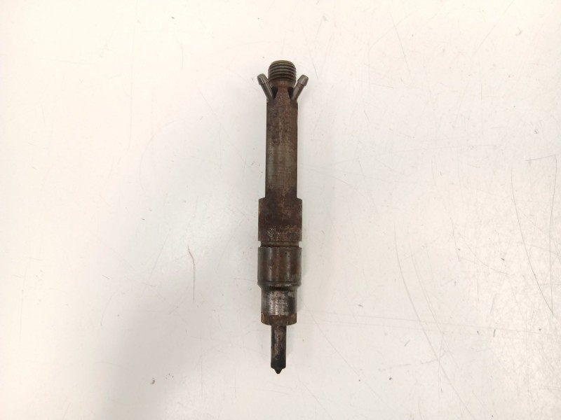 Recambio de inyectores juego para volkswagen golf iv (1j1) 1.9 tdi referencia OEM IAM 028130201T  028130201S