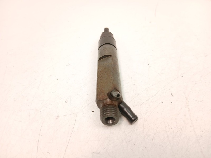 Recambio de inyectores juego para volkswagen golf iv (1j1) 1.9 tdi referencia OEM IAM 028130201T  028130201S