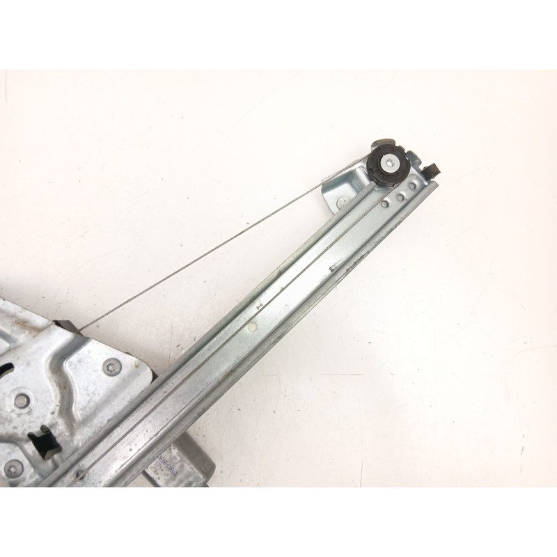 Recambio de elevalunas trasero izquierdo para dacia sandero ii (b8_) 1.5 blue dci 95 (b8jl) referencia OEM IAM 827211031R  