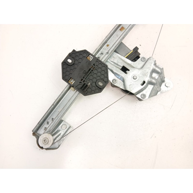 Recambio de elevalunas delantero derecho para dacia sandero ii (b8_) 1.5 blue dci 95 (b8jl) referencia OEM IAM 807209299R  