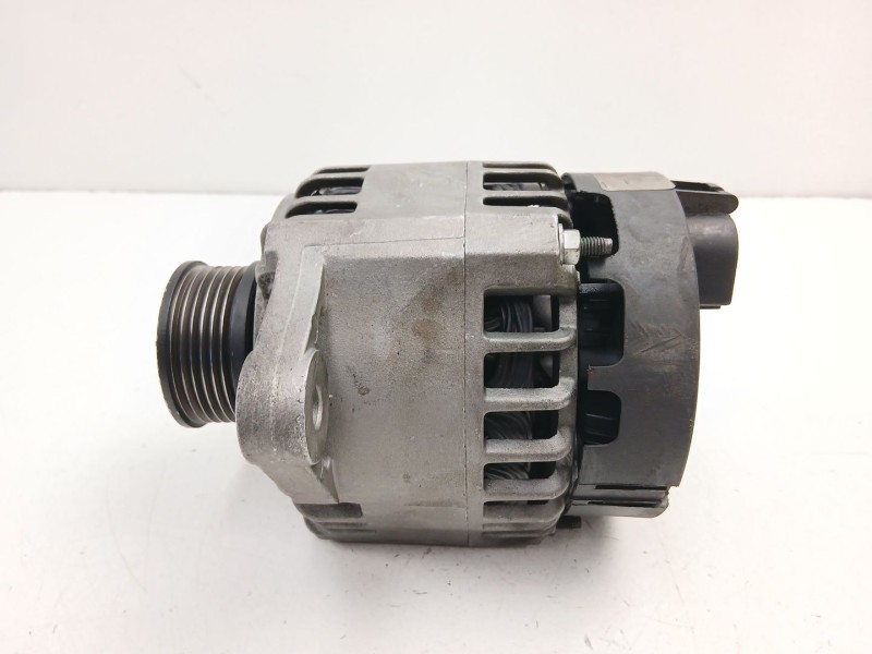 Recambio de alternador para fiat bravo i (182_) 1.9 jtd referencia OEM IAM 46748353 0986049400 