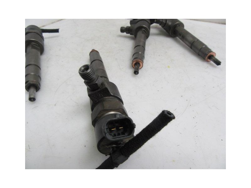 Recambio de inyectores (juego) : alfa romeo 146 : 1.9 jtd (104,69cv) 5p [2000] para alfa romeo 146 1.9 jtd referencia OEM IAM 04