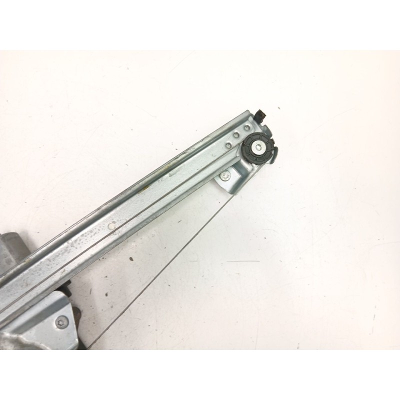 Recambio de elevalunas trasero derecho para dacia sandero ii (b8_) 1.5 blue dci 95 (b8jl) referencia OEM IAM 827206057R  